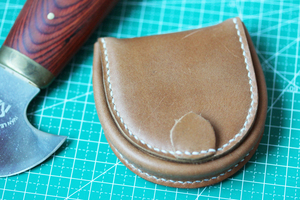匠手作りイタリア極厚牛革 半円型（馬蹄型）小銭入れ手縫い職人　ブラウン
