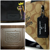 送料無料 美品 COACH コーチ メンズ ベルトバッグ バスキア コラボ クロスボディー シグネチャー トラック ベルトバッグ C5422 カーキ_画像3