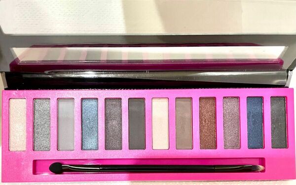 L.A. Girl eyeshadow collection smoky