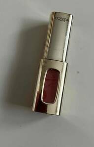 Новинка L'Oréal Paris Colourish Extra Rouge 300