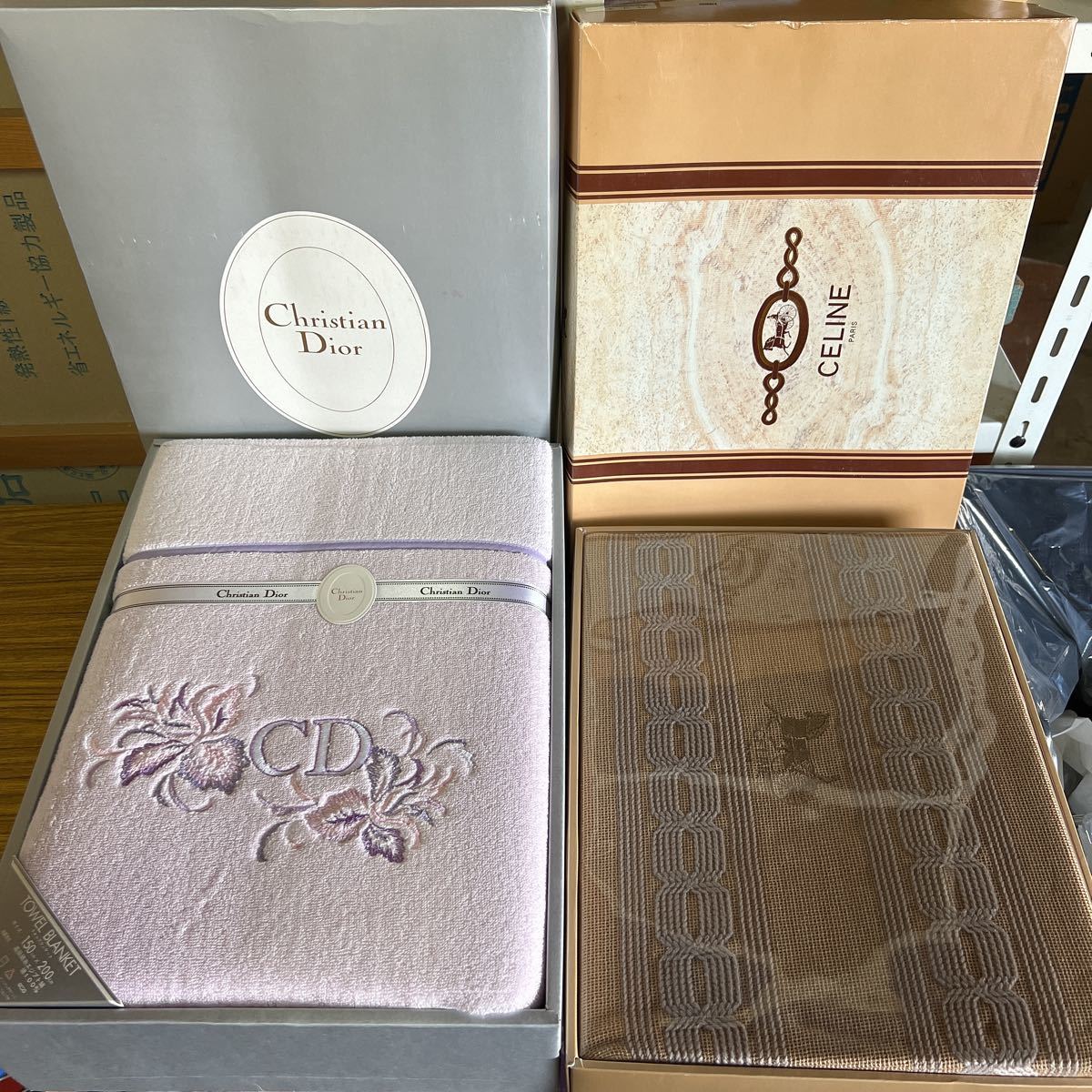 ヤフオク! -「(dior ディオール)」(タオルケット) (寝具)の落札相場