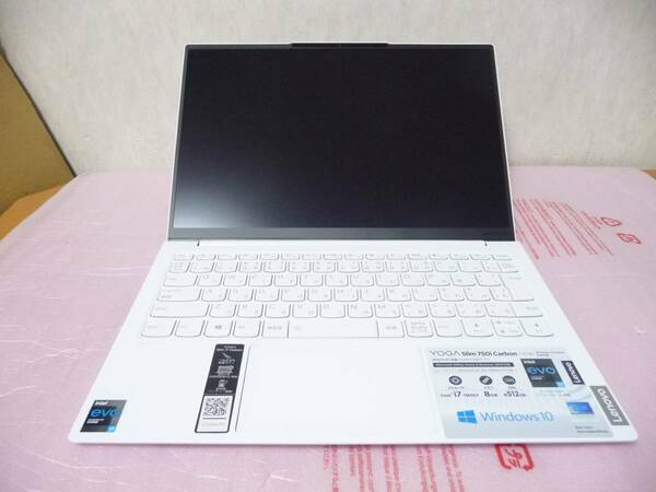 ★展示美品 Lenovo 13.3型ノート 82EV003AJP [966g軽量/11th i7/8GB/SSD512GB/Iris Xeグラフィックス/高強度カーボン/Office2019] 1点限り