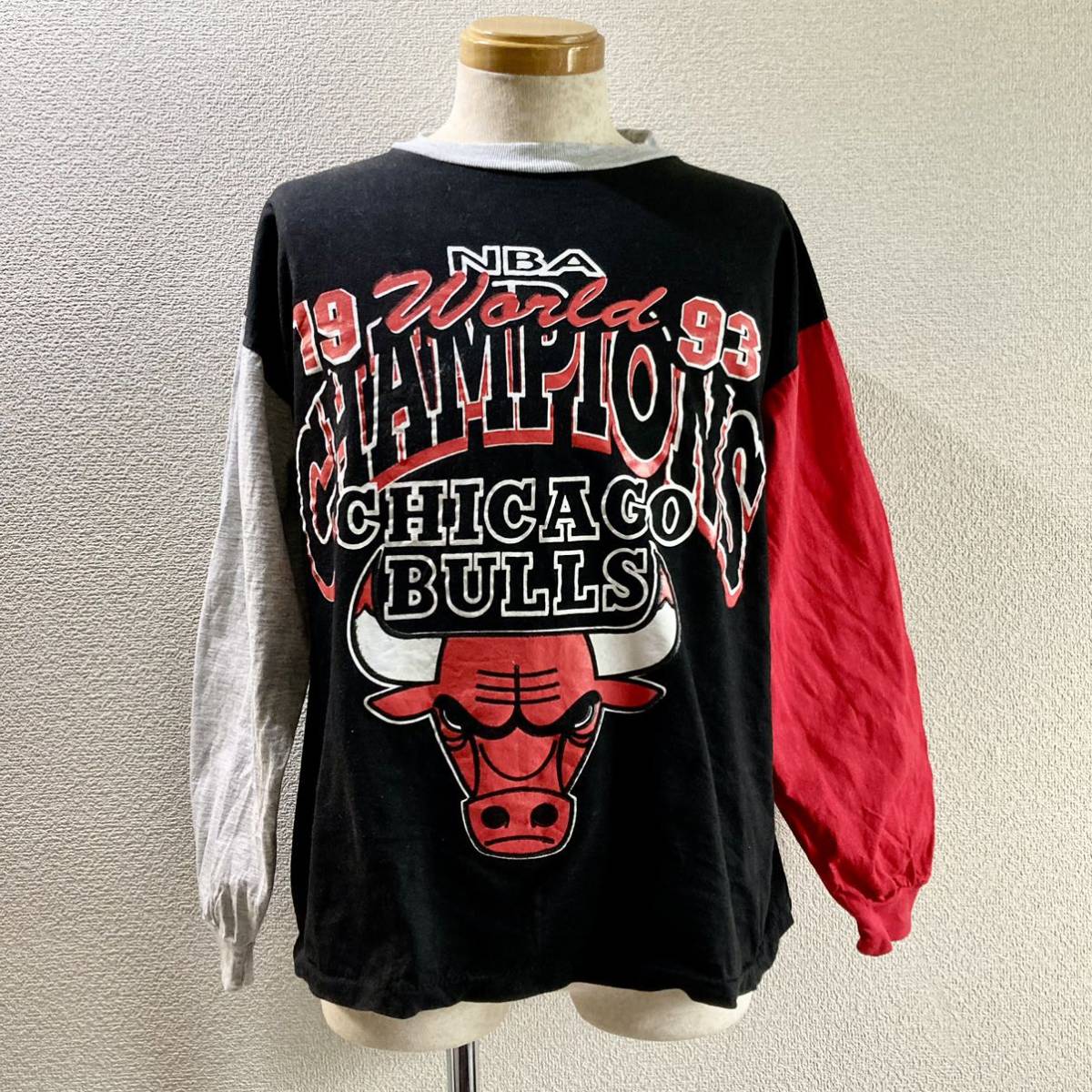 最新な 90s Chicago Tシャツ シカゴブルズ Bulls Tシャツ/カットソー