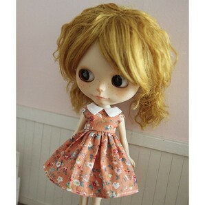 ブライスアウトフィットM354/フラワープリントワンピース Blythe Azoneの画像2