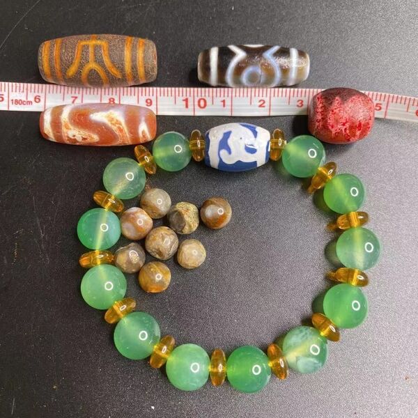 良品!古材の天珠 紅玉髓馬蹄紋至純虎牙天珠+双貴人+虎牙三眼+財神+緑度母ブレスレットビーズ 天然石 まとめ売り