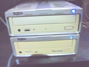 Logitec LCW-T1210BSU　SCSI＆USB　win＆MAC