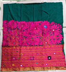 インドラジャスタン グジャラート、手刺繍ハンドスティッチ古布アンティークエスニックミラーワーク820-1470mmダイダイindianfabricハギレ