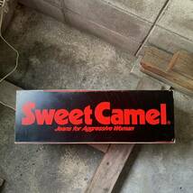 Sweet Camel 電飾 看板 ジーンズ デニム　販売促進用　非売品　リーバイス　エドウィン　ラングラー バナー　広告　ビッグジョン　Lee_画像2