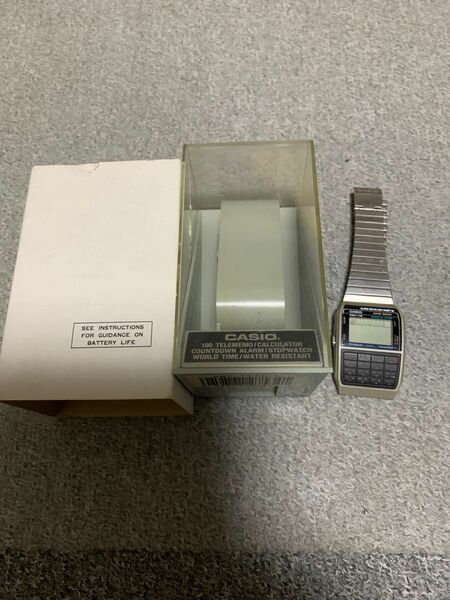 【CASIO】激レア　カシオ　デジタル計算機付き腕時計　並行輸入品