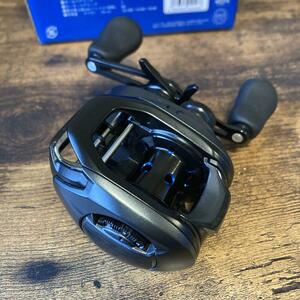 新品 シマノ(SHIMANO) 19 SLX MGL 【70】 右ハンドル 海釣り ベイトリール 釣り具 オフショア 両軸リール ブラックバス マダイ タチウオ