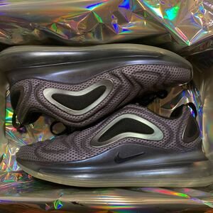 NIKE AIR MAX 720 30cm