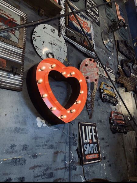 ハート型 電飾看板(RED) ハート形 ウォールデコ/ 屋内用 壁掛け式 HEART看板/ #店舗什器 #インテリア装飾 #アメリカンヴィンテージ