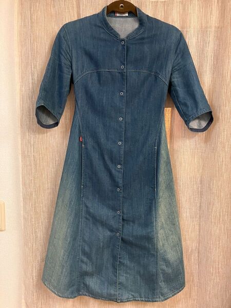 【美品】Levi's デニムロングワンピース デニムシャツワンピース ノーカラー デニムワンピース