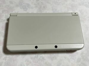 New Nintendo 3DS white abroad 