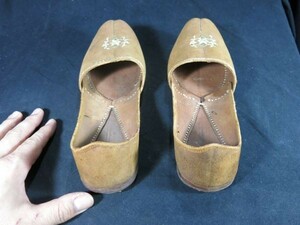 A　朝鮮革靴　女性用　明治～大正時代　靴　沓　草履　革　皮　履物　朝鮮　李朝