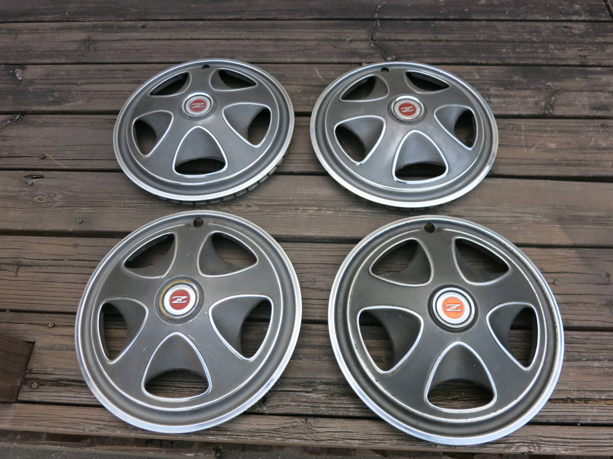 国内即発送】 ダットサン フェアレディ 純正ホイールキャップ datsun
