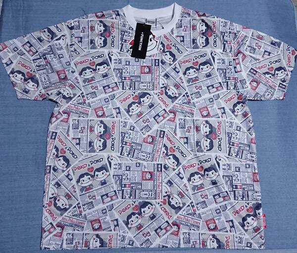 送料込み ペコちゃん ポコちゃん メンズ 新聞総柄 メッシュ生地 半袖 Tシャツ 4Lサイズ 白ネイビー系 新品未使用