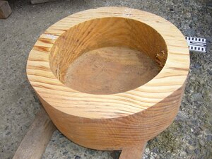 16-42　肥松（マツ）の茶櫃乾燥材（尺１寸）・・茶櫃・取り込み盆・こね鉢・ボール・ロクロ・挽きもの・刳りもの