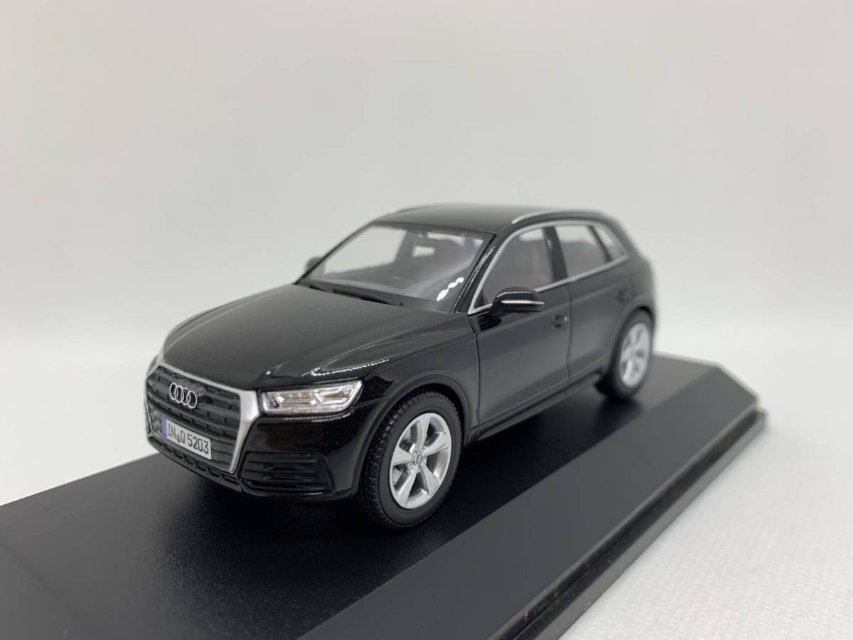 ミニカー 1/43 シュコー アウディ Audi 初代Q5 ブリリアントブラック