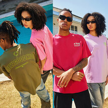 【 A FEW GOOD KIDS 】 AFGK 正規品 男女兼用 ビッグサイズ ストリート系 ロゴ プリント バックプリント Tシャツ LOGO TEE ベージュ XL_画像3