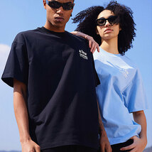 【 A FEW GOOD KIDS 】 AFGK 正規品 男女兼用 ビッグサイズ ストリート系 ロゴ プリント バックプリント Tシャツ LOGO TEE ベージュ XL_画像2