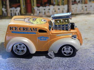 即決☆☆ルース 1948 Ford Anglia ICE CREAM MACHINES マッスルマシーン 1/64 定形外発送可☆ 