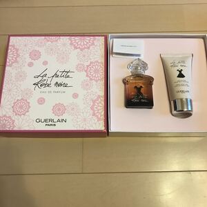 ☆美品☆保管品☆GUERLAINゲラン☆ラ プティット ローブ ノワール☆香水30ml&ボディローション75ml☆