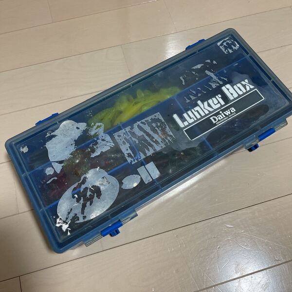 【送料無料】ダイワ ランカーボックス ゲーリーヤマモト ワーム149本(ID05410)