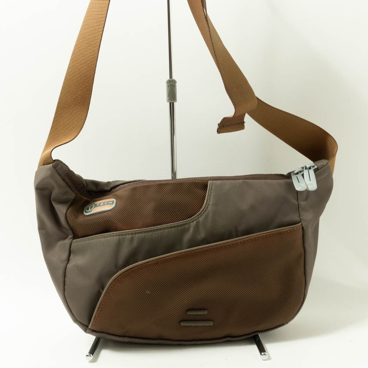 ヤフオク! -「tumi t-tech」(かばん、バッグ) (トゥミ)の落札相場