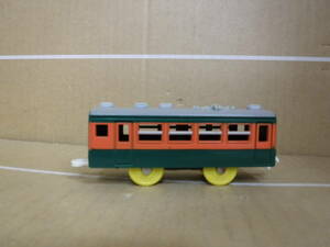 【中古品】TOMY プラレール S34 165系 東海型 急行電車 中間車両　灰色・緑・茶　中国製