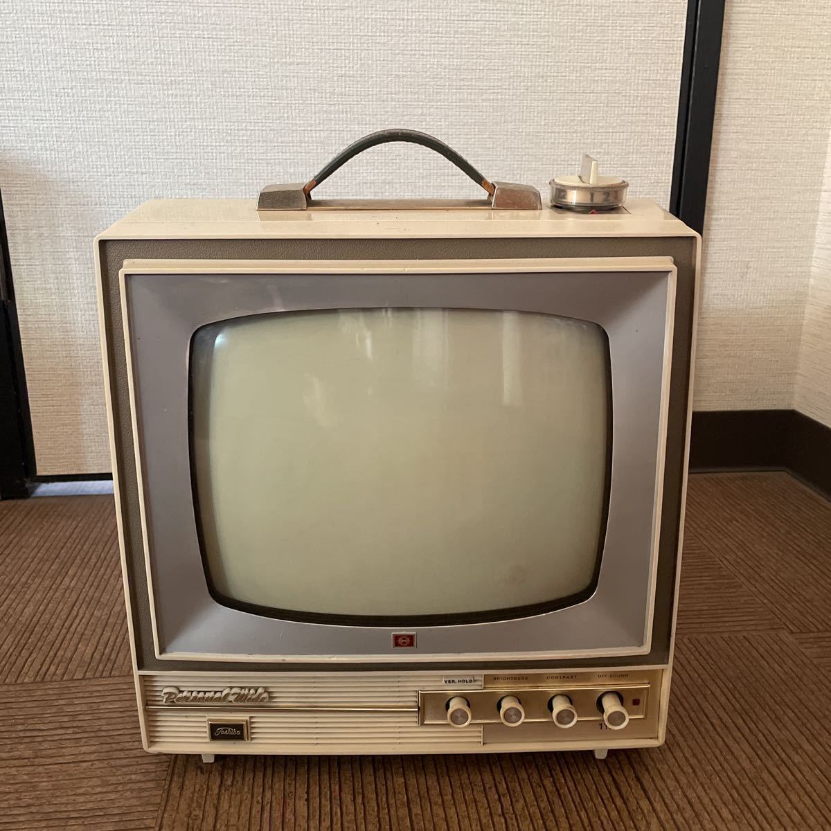 ヤフオク! -「東芝真空管テレビ」(テレビ) (電化製品)の落札相場・落札価格