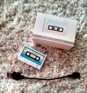  new goods # Showa Retro MP3 player TF card MicroUSB charge cassette design music reproduction * blue 