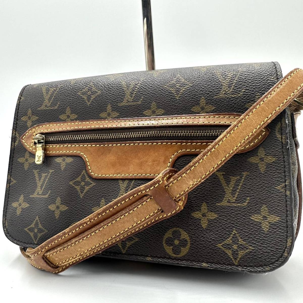 ヤフオク! -「フラップショルダーバッグ」(かばん、バッグ) (ルイ ヤフオク! -「フラップショルダーバッグ」(かばん、バッグ) (ルイ