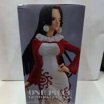 BANPRESTO ONE PIECE ワンピース　(2) GLITTER&GLAMOURS BOA.HANCOCK WINTER STYLE ボア・ハンコック フィギュア 【A】１種 訳あり_画像2