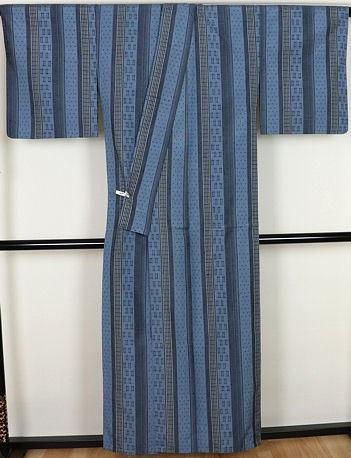 本場越後伝統工芸品 伝統工芸士 馬渕登氏作 単衣 真綿紬 正絹 絣 縦縞