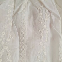 【新品未使用】ホワイト アイボリー 刺繍 レース ロンパース 80 韓国子供服_画像7