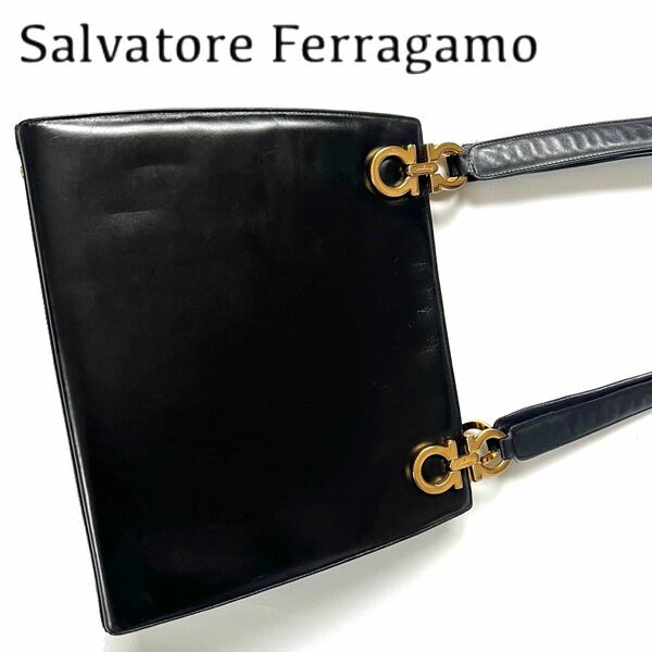 【送料無料】Salvatore Ferragamo サルヴァトーレフェラガモ トートバッグ　肩掛け　本革　レザー　ガンチーニ ネイビー×ゴールド