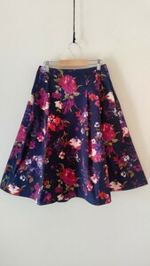 Rythme by KUMIKYOKU Kumikyoku size 2 S size ~ M size floral print knees height skirt medium skirt midi skirt 