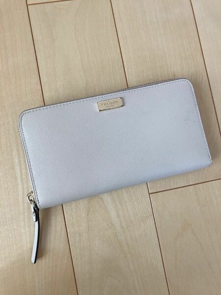 ケイトスペードニューヨーク　ベージュ　長財布　レザー　kate spade New York