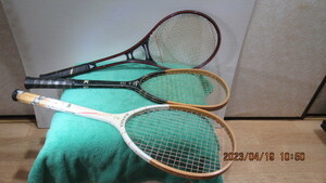 硬式テニスラケット　木製　旧式　/mizuno/KAWASAKI/カーボンシャフトKAWASAKI　３本　中古