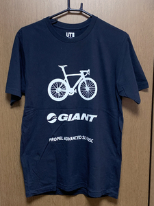 M UNIQLO GIANT / ユニクロ ジャイアント サイクリング ロードレーサー コラボTシャツ