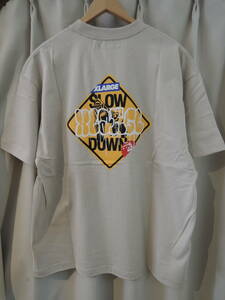 X-LARGE XLARGE エクストララージ SLOW DOWN S/S TEE ベージュ Lサイズ 人気商品 送料￥210～ 値下げしました！