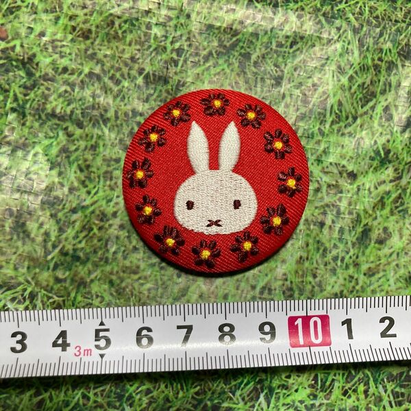 ミッフィー バッジ　刺繍ブローチ　刺繍バッヂ　缶バッジ　ピンバッジ　うさぎ　ストール　半袖　レディース　リュック カバン