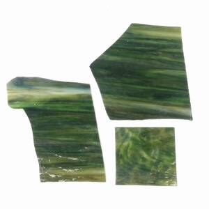 カラーガラス 硝子 破片 ステンドグラス 材料 素材 緑色系 縞模様 ハンドクラフト 硝子細工　【3635】