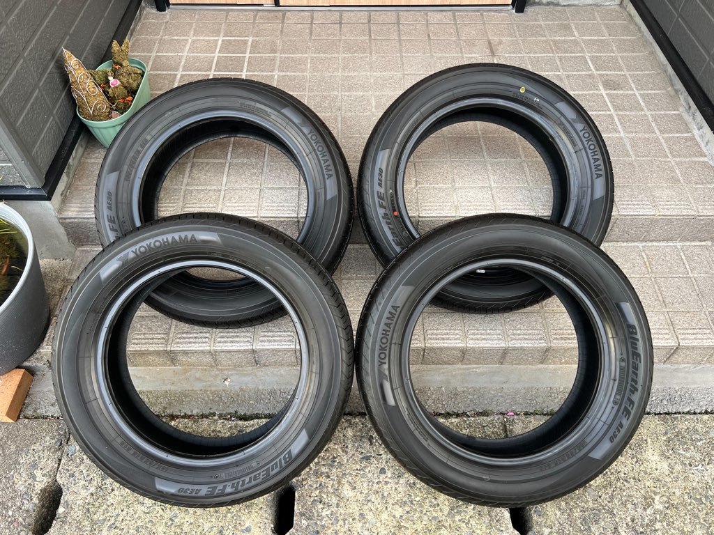 づいたもの 165/65R15 81S ヨコハマ ブルーアース AE01レイズ チーム