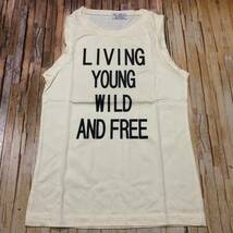 新品・即決・クリックポスト発送・タイで購入した’LIVING YOUNG AND FREE’のノースリーブＴシャツ・Ｍ_画像1