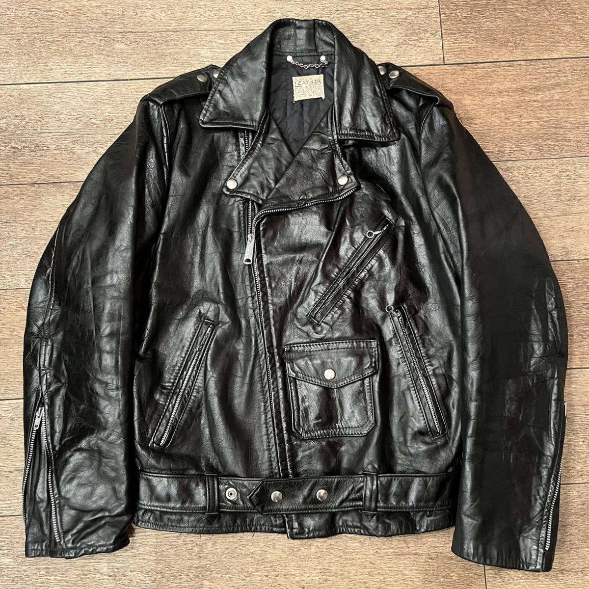genuine leather 革ジャンの値段と価格推移は?|16件の売買情報を集計 genuine leather 革ジャンの値段と価格推移は?|16件の売買情報を集計
