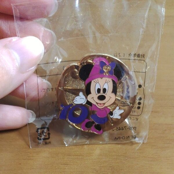 ディズニー ピンバッジ ミニー