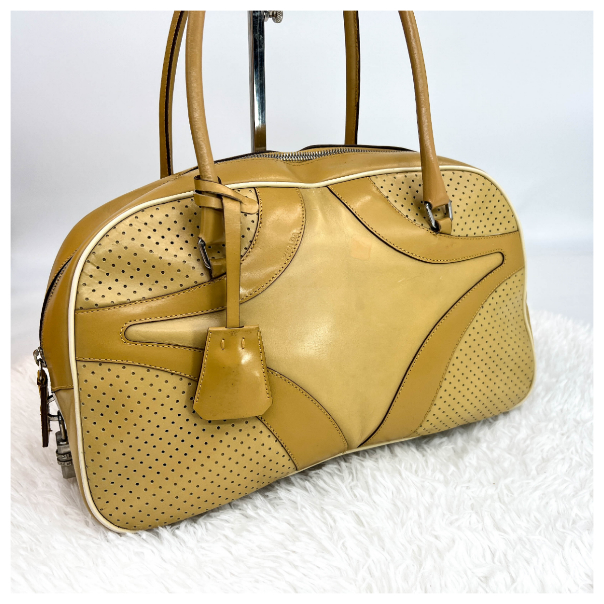 ヤフオク! -「イエロー」(プラダ)の中古品・新品・古着一覧