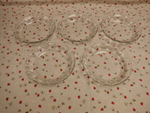 C4[ Pyrex (PYREX) round shape frill plate ~5 sheets together ]~ range * oven cooking how about?? wrench n cooking also certainly!